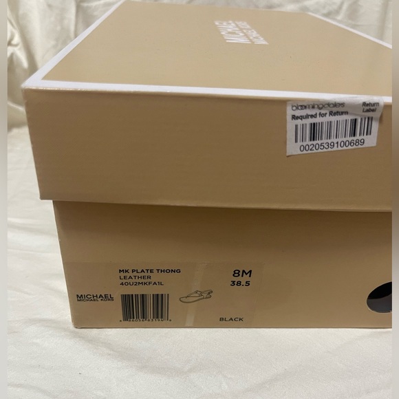 Michael Kors Plate Thong Sandal - Picture 4 of 4
